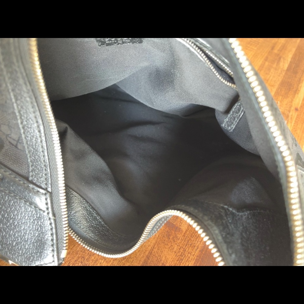 Authentic Gucci Hobo Bag!! - Picture 8 of 13
